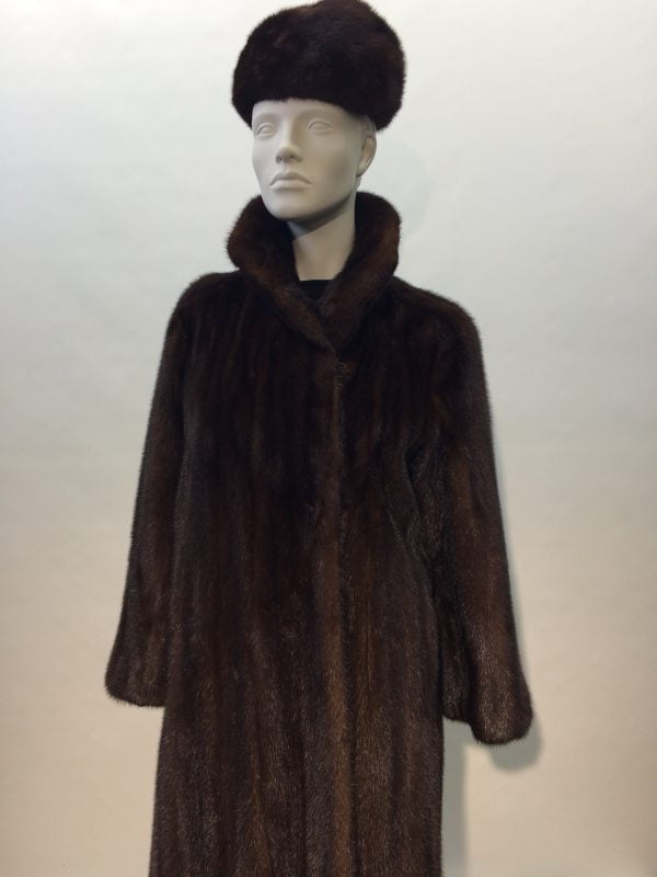 Samuel Fourrures - manteau de vison mahogany avec chapeau de vison - 6928 - Fourrure