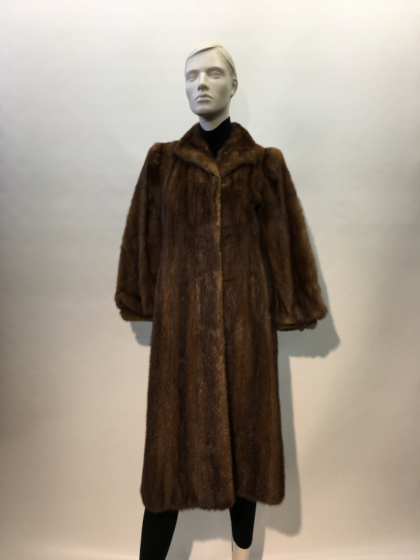 Samuel Fourrures - Semi-buff male mink coat - 7500 -