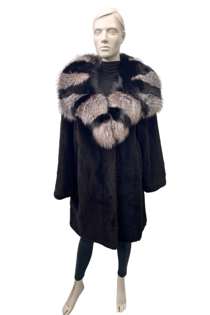 manteau de vison acajou avec capuchon 8527